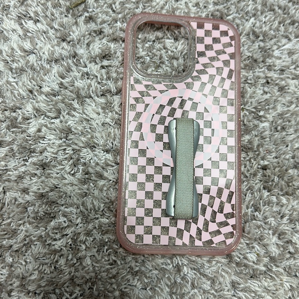 Pink Checkered Otterbox With Loop - image 1